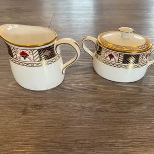 Royal Crown Derby Border creamer and sugar set excellent condition!